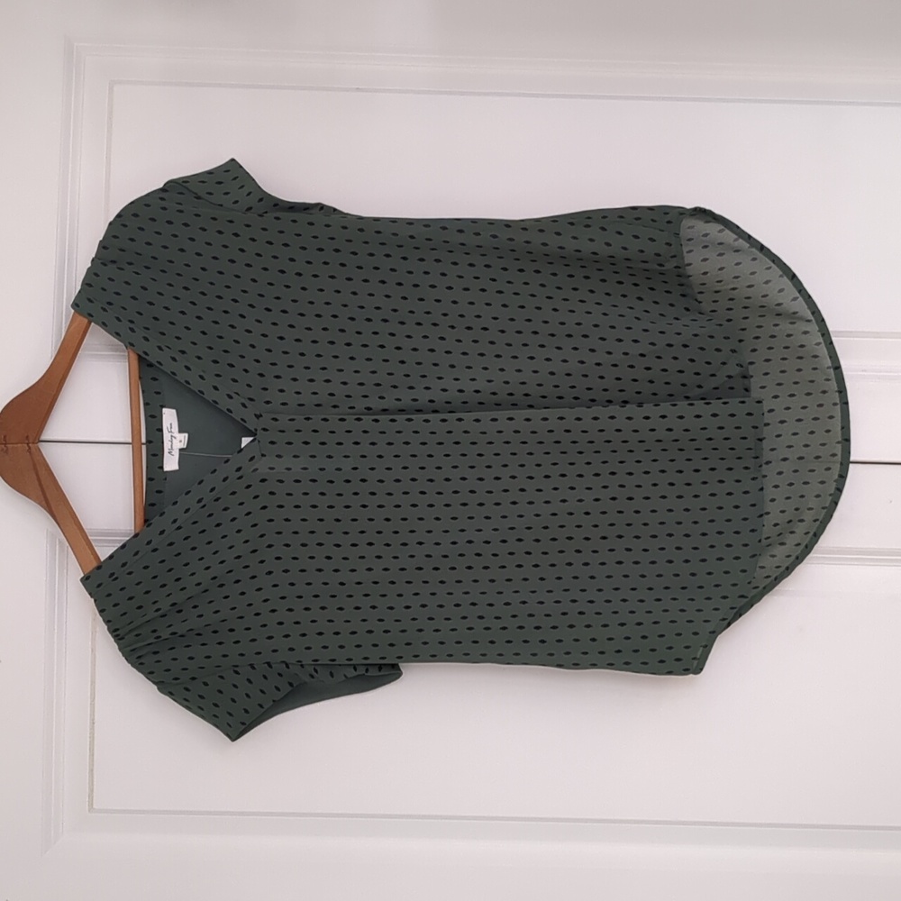 Monday Fun Lillian V Neck Blouse, Small, Hunter Green